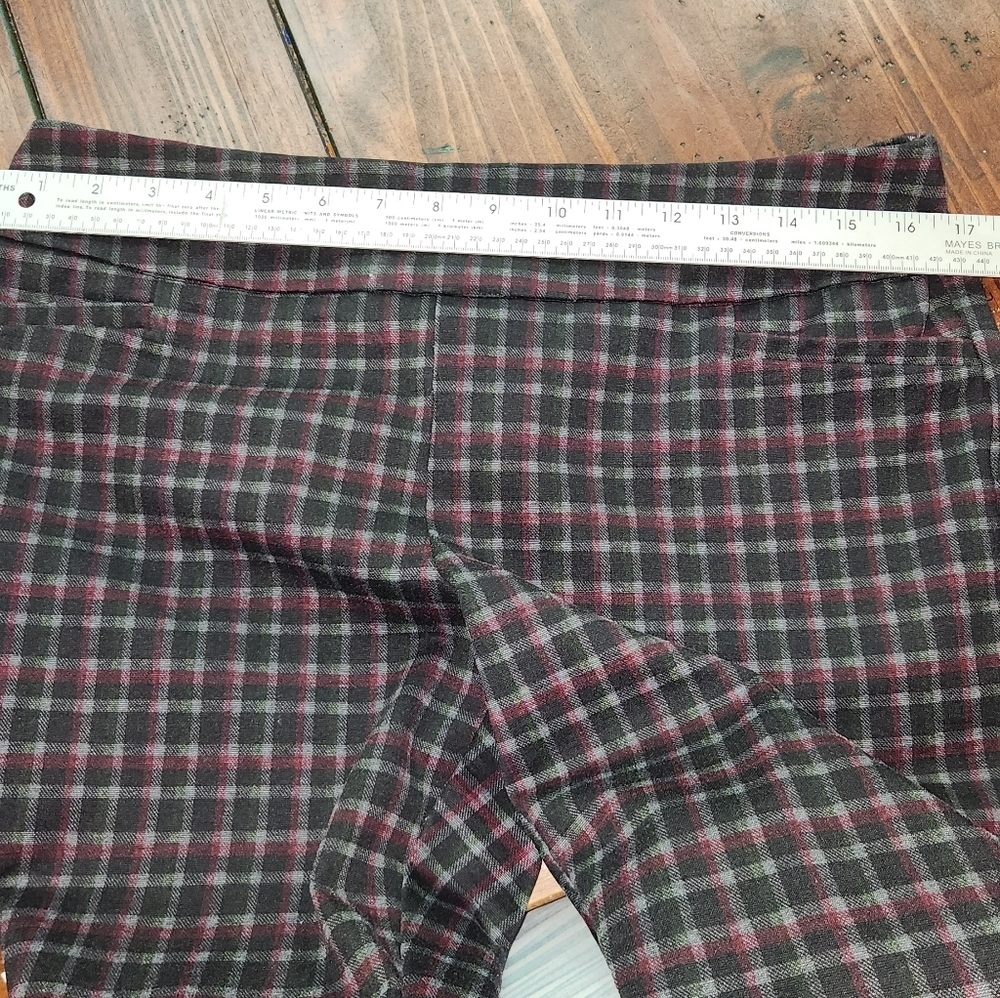 NY&CO 7TH Avenue Plaid Black and Red Pants Sz L Petite - Picture 5 of 5